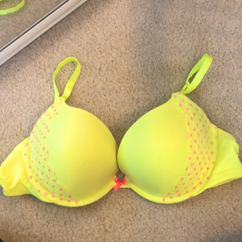 VS push up bra